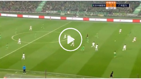 Bakambu takımını ipten aldı!