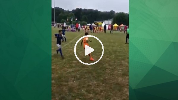 Galatasaraylı gençten muhteşem çalım