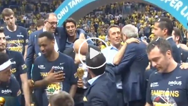 Obradovic, Ali Koç'u elinden tutup yanına aldı
