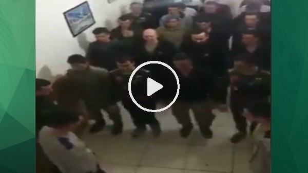 Askerlerden "Ali Koç Başkan Fenerbahçe Şampiyon" tezahüratı!