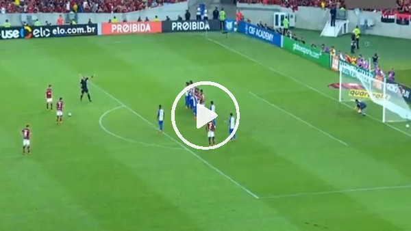 Diego Ribas frikikten avladı