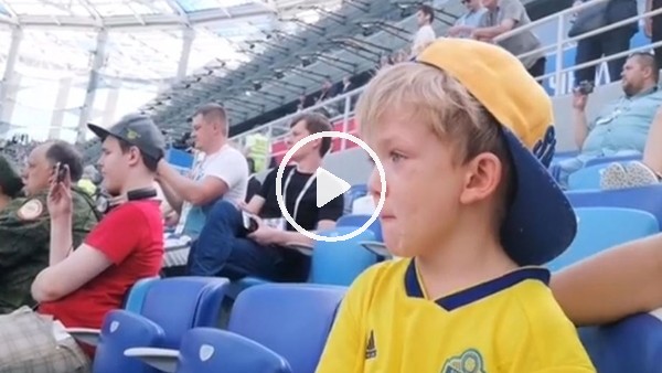 Marcus Berg'in minik oğlu gözyaşlarına hakim olamadı