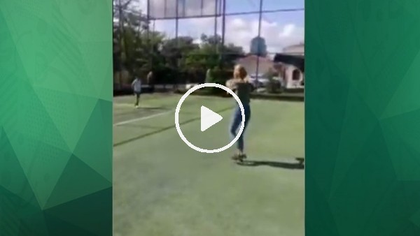 Çağla Şıkel sosyal medyayı salladı