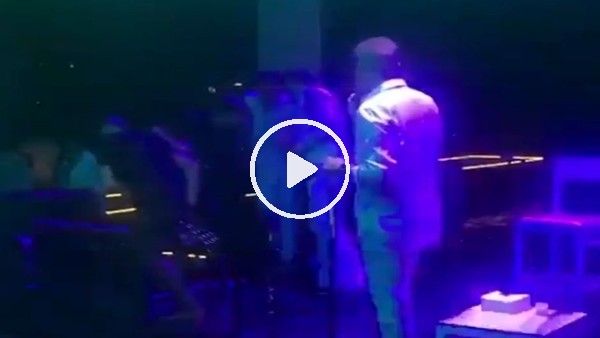 Fikret Orman, Bodrum gecelerinde Beşiktaş tezahüratı yaptırdı