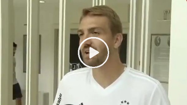 Caner Erkin bebeğinin ismini ne koymayı düşünüyor?