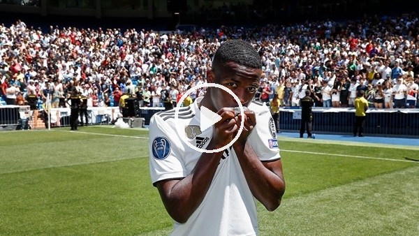 Real Madrid'i yeni transferi Vinicius Jr. taraftara tanıtıldı!