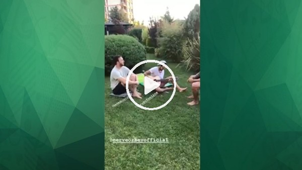 Ozan Tufan'dan şarkılı paylaşım