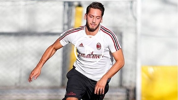 Hakan Çalhanoğlu direği geçemedi