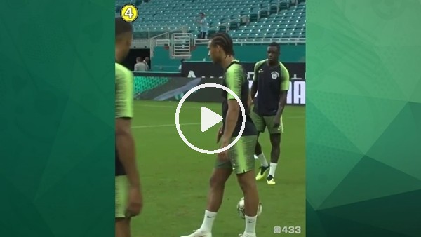 Leroy Sane antrenmanda klasını konuşturdu