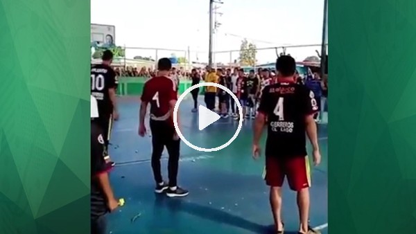 Hayatını kaybeden arkadaşlarına tabutta gol attırdılar!