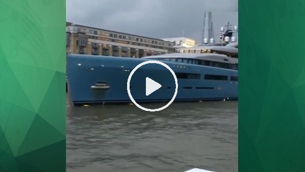 Tottenham Başkanı Joe Lewis ve 113 milyon sterlinlik  yatı!