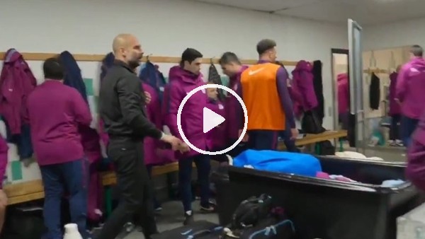 Guardiola'dan öğrencilerine: "Oturun, konuşmayın"