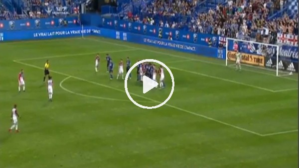 Wayne Rooney frikik direğe takıldı