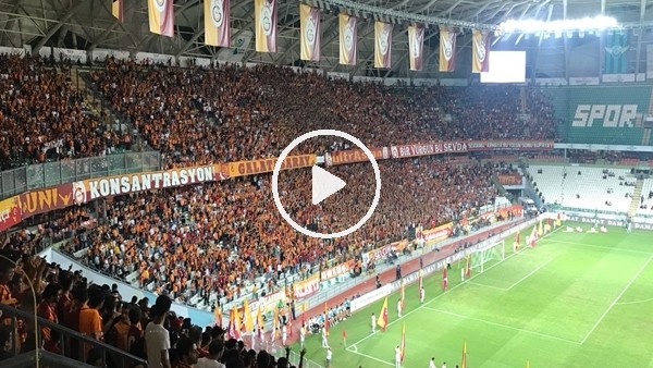 Galatasaray taraftarından Cimbom'un çocuğu Emre Akbaba tezahüratı