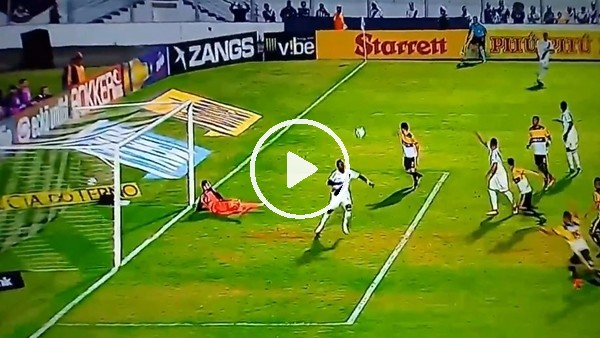 Öyle bir gol kaçırdı ki....