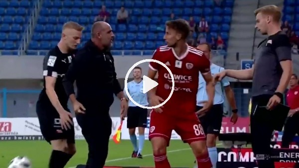 Teknik direktör ile futbolcu arasında top kavgası