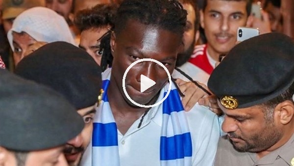 Bafetimbi Gomis krallar gibi karşılandı