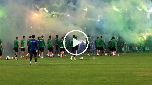 Çaykur Rizespor taraftarından futbolculara destek