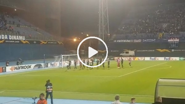 Dinamo Zagrebli futbolcuların maç sonu sevinci