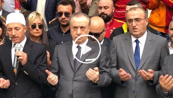 Taçsız Kral Metin Oktay kabri başında anıldı