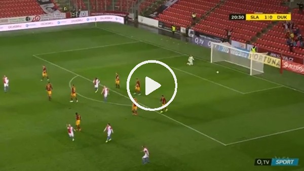 Miroslav Stoch'tan derbide inanılmaz bir gol! Fena avladı
