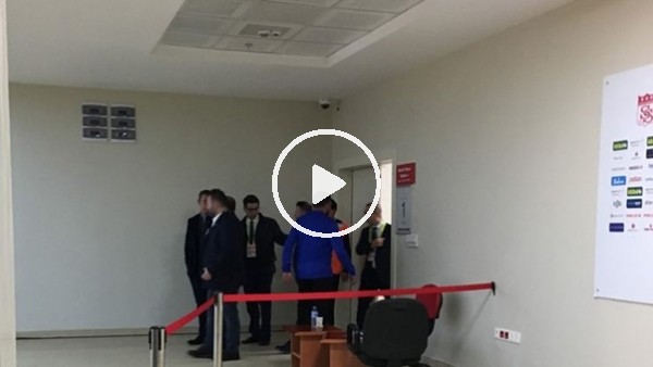 Ali Koç soyunma odasında futbolculara neler söyledi?