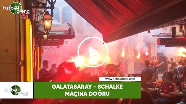 Galatasaray taraftarı meşaleleri yaktı, Schalke maçını bekliyor