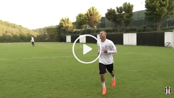 Quaresma'dan antrenmanda trivela golü
