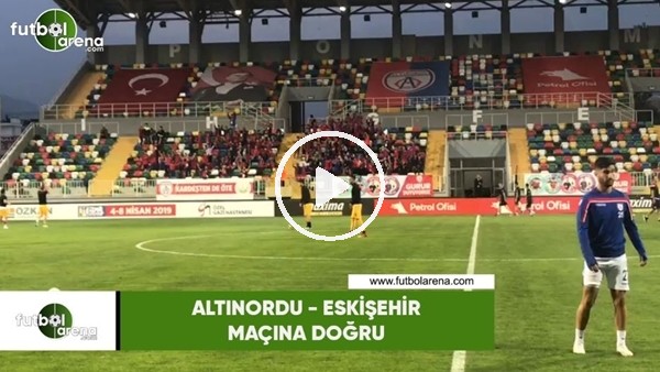 Altınordu çocuk tribünü Eskişehirsporlu futbolcuları alkşladı