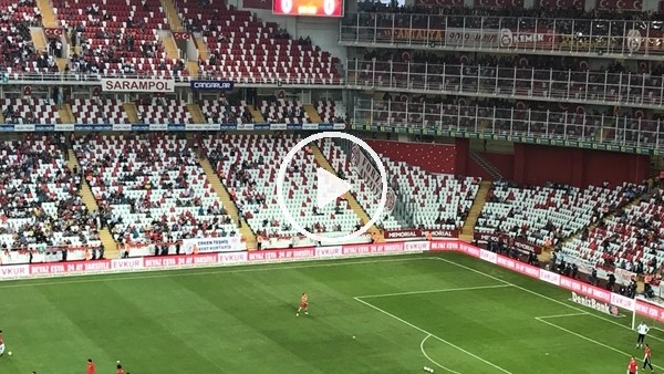 Antalyaspor - Galatasaray maçında tribünler