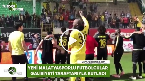 Yeni Malatyasporlu futbolcular galibiyeti taraftarıyla kutladı