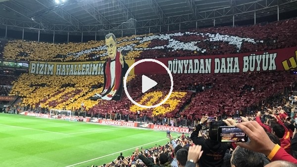 Galatasaray taraftarının derbi için yaptığı koreografi