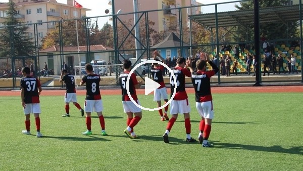 Isparta'da yeşil sahalarda ender görülen olay