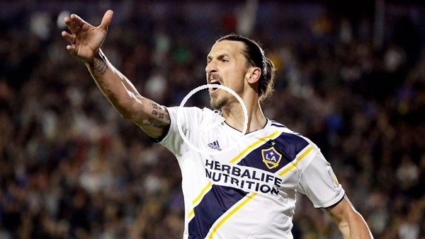 Zlatan Ibrahimovic, LA Galaxy'de kaldı