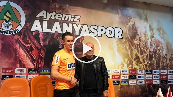 Aytemiz Alanyaspor'da Josef Sural imzayı attı