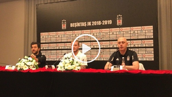 Loris Karius basın toplantısı düzenledi