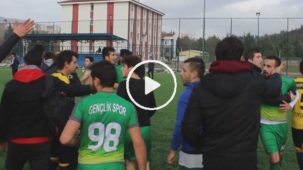 Maç sonu başlayan sopalı kavga, biber gazı ile bitti