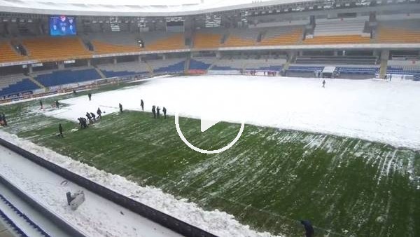 Başakşehir Stadı'nda zemin çalışmaları sürüyor