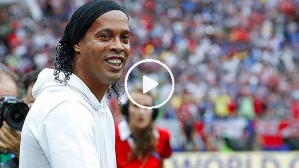 Yıllar Ronaldinho'dan geçmiyor...