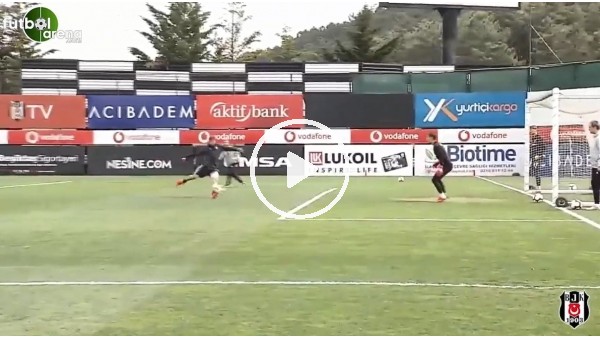 Beşiktaşlı futbolculardan antrenmanda şık goller