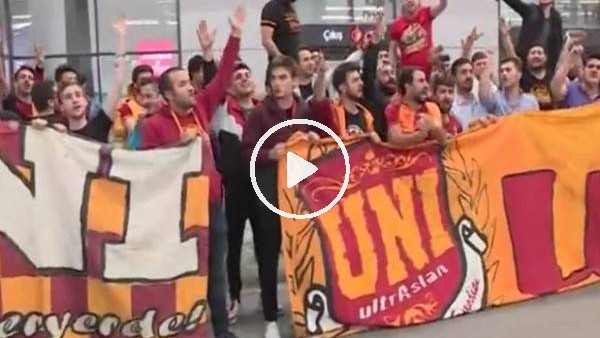 Galatasaray taraftarından takıma tam destek