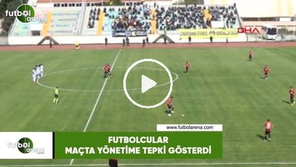 Futbolcular yönetime maçta tepki gösterdi