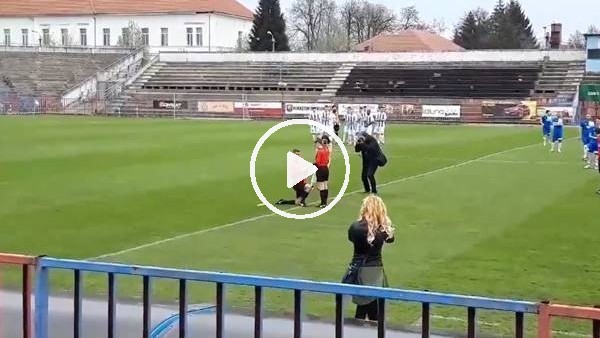 Romanya'da hakemden hakeme sahada evlenme teklifi