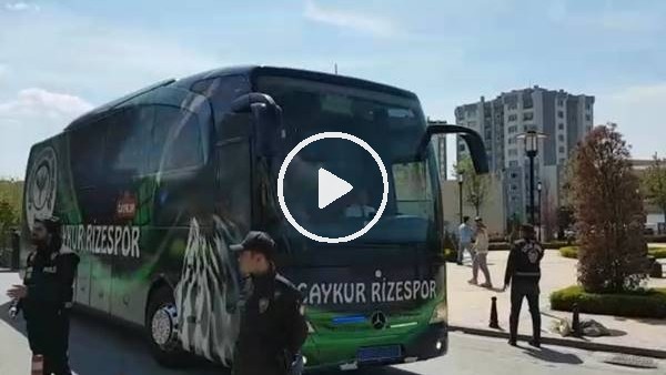 Çaykur Rizespor kafilesi stada geldi