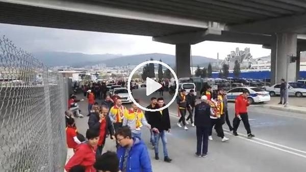 Göztepe taraftarı stada gidiyor