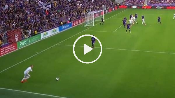 Wayne Rooney'den olağanüstü gol