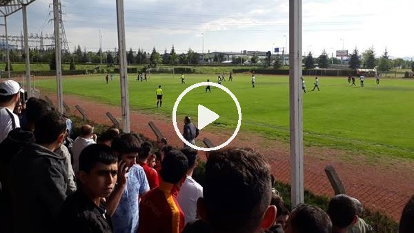 Seyirci sahaya girdi, maç 17 dakika durdu