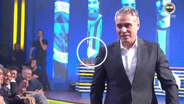 Ersun Yanal stüdyoya girince alkışlar yükseldi