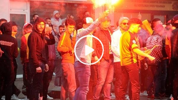 Belçika'da Galatasaraylı taraftarlar sokaklara döküldü