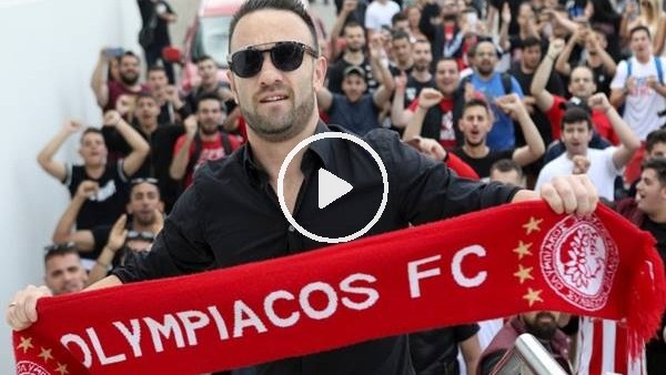 Olympiakos taraftarı Valbuena'yı coşkuyla karşıladı